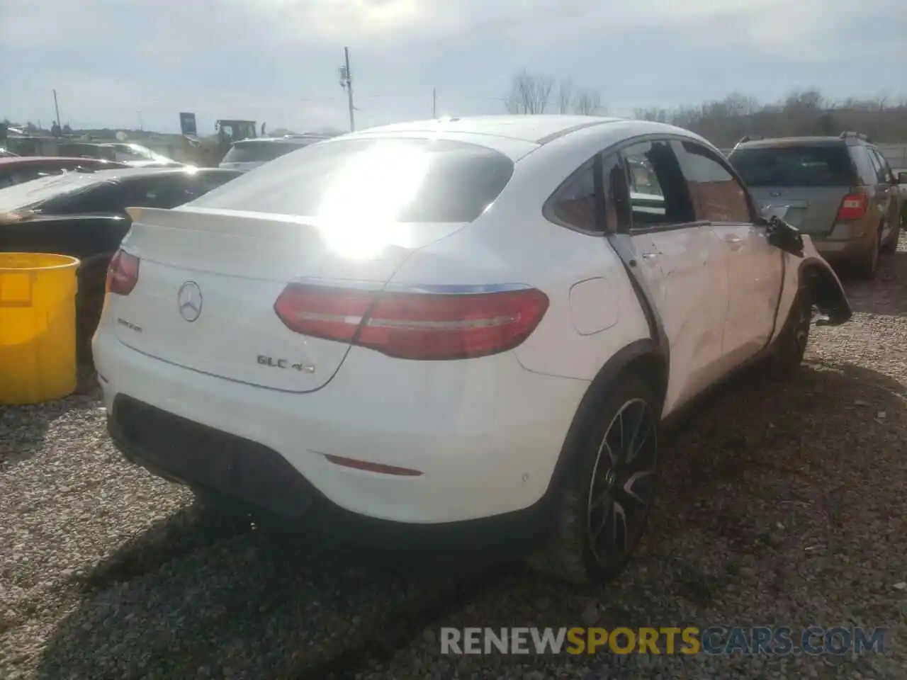 4 Photograph of a damaged car WDC0J6EB3KF484301 MERCEDES-BENZ GLC-CLASS 2019