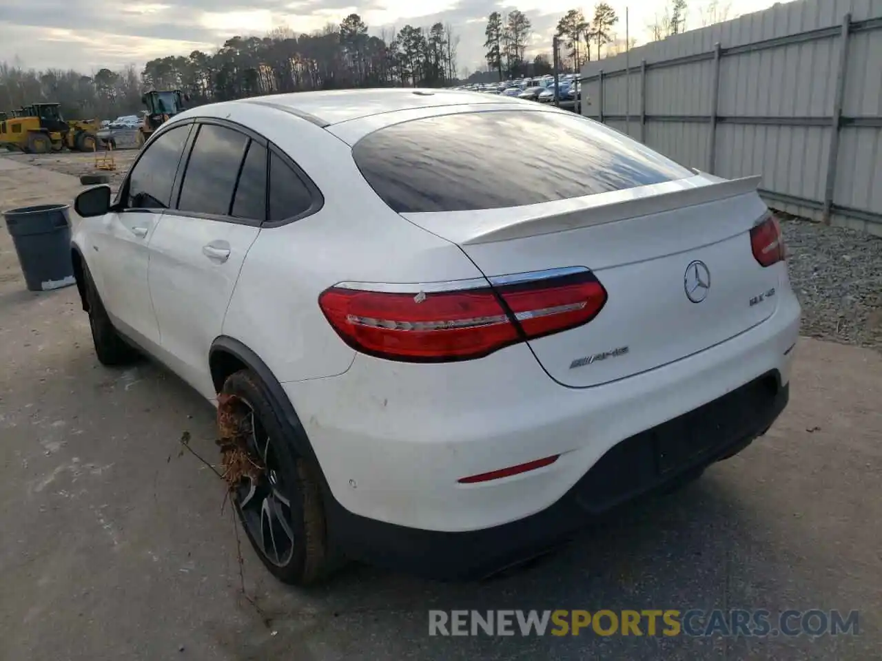 3 Photograph of a damaged car WDC0J6EB3KF543878 MERCEDES-BENZ GLC-CLASS 2019