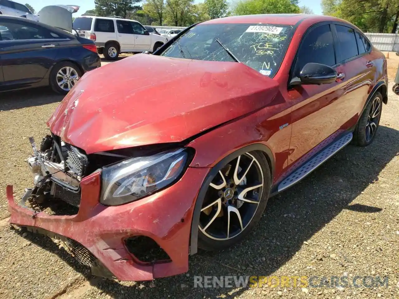 2 Photograph of a damaged car WDC0J6EB6KF658894 MERCEDES-BENZ GLC-CLASS 2019