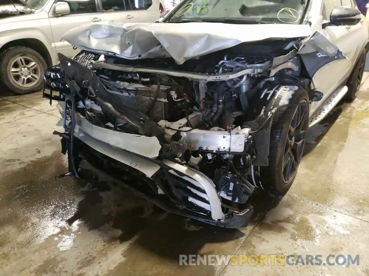 9 Photograph of a damaged car WDC0J8KB6KF500233 MERCEDES-BENZ GLC-CLASS 2019