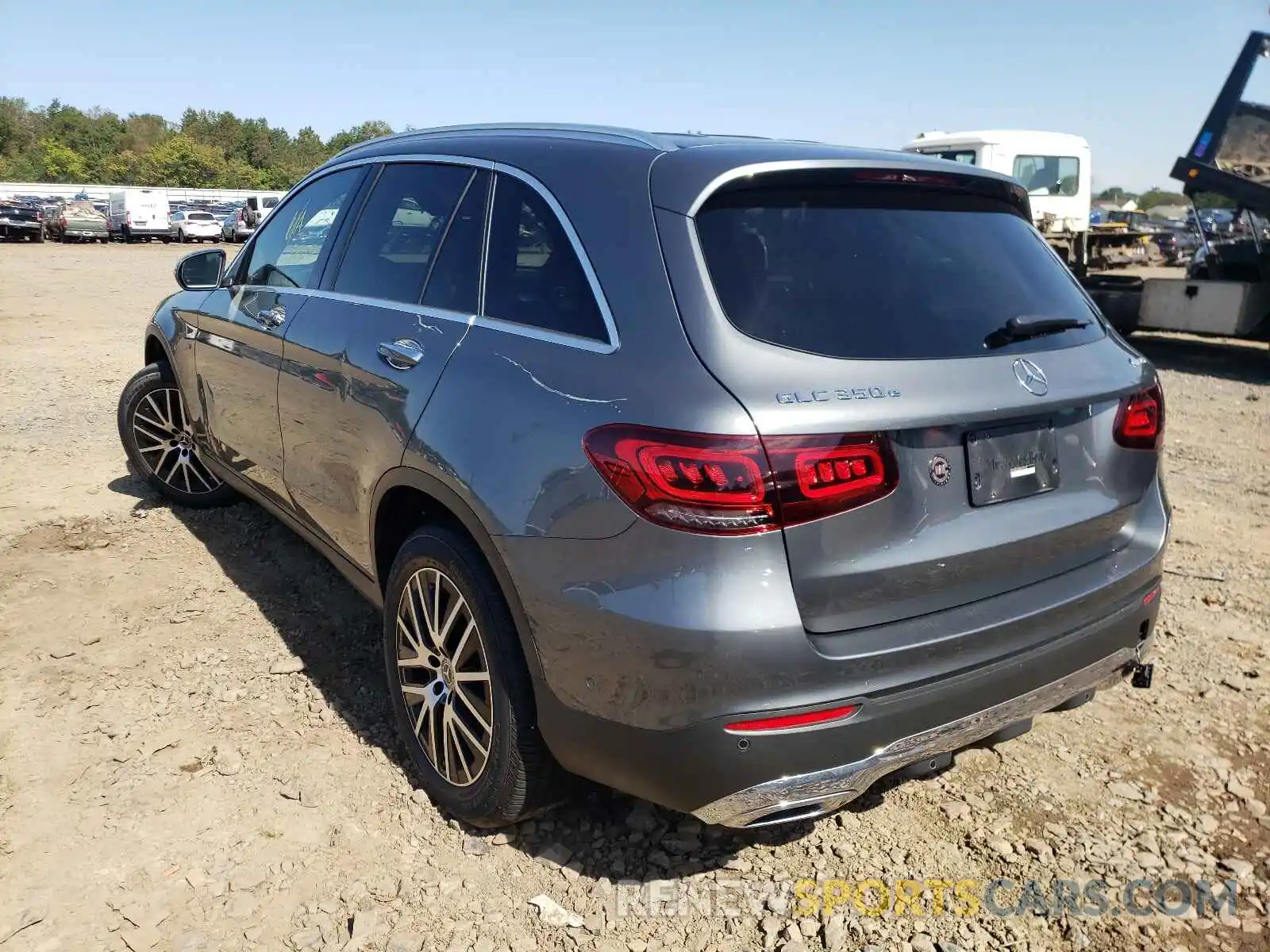 3 Photograph of a damaged car W1N0G5DB7LF816167 MERCEDES-BENZ GLC-CLASS 2020