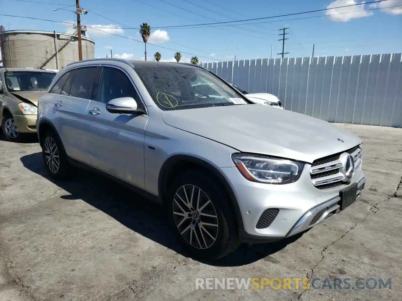 1 Photograph of a damaged car W1N0G5DB8LF778397 MERCEDES-BENZ GLC-CLASS 2020