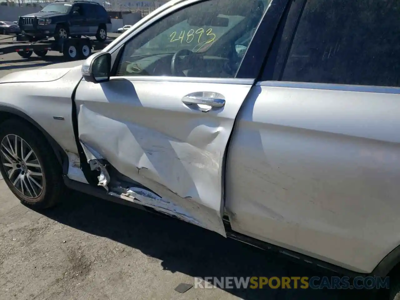 9 Photograph of a damaged car W1N0G5DB8LF778397 MERCEDES-BENZ GLC-CLASS 2020