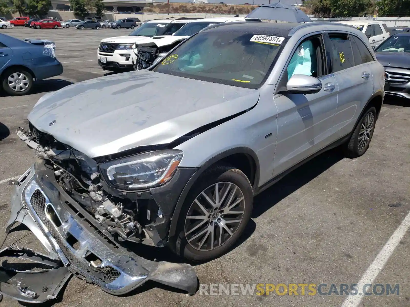 2 Photograph of a damaged car W1N0G5DBXLF777915 MERCEDES-BENZ GLC-CLASS 2020