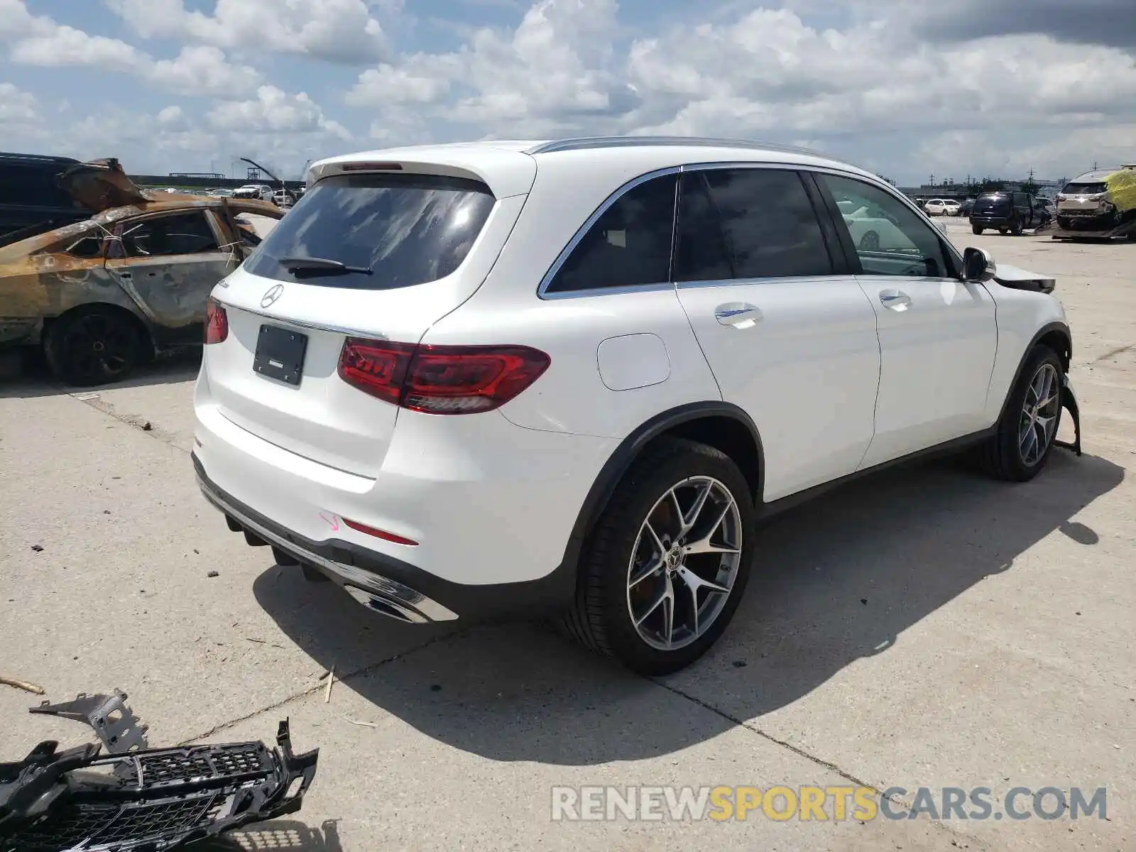 4 Photograph of a damaged car W1N0G8DB0LF862912 MERCEDES-BENZ GLC-CLASS 2020