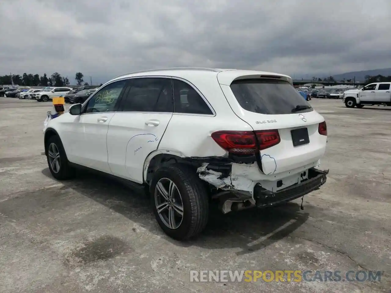 3 Photograph of a damaged car W1N0G8DB1LF779666 MERCEDES-BENZ GLC-CLASS 2020