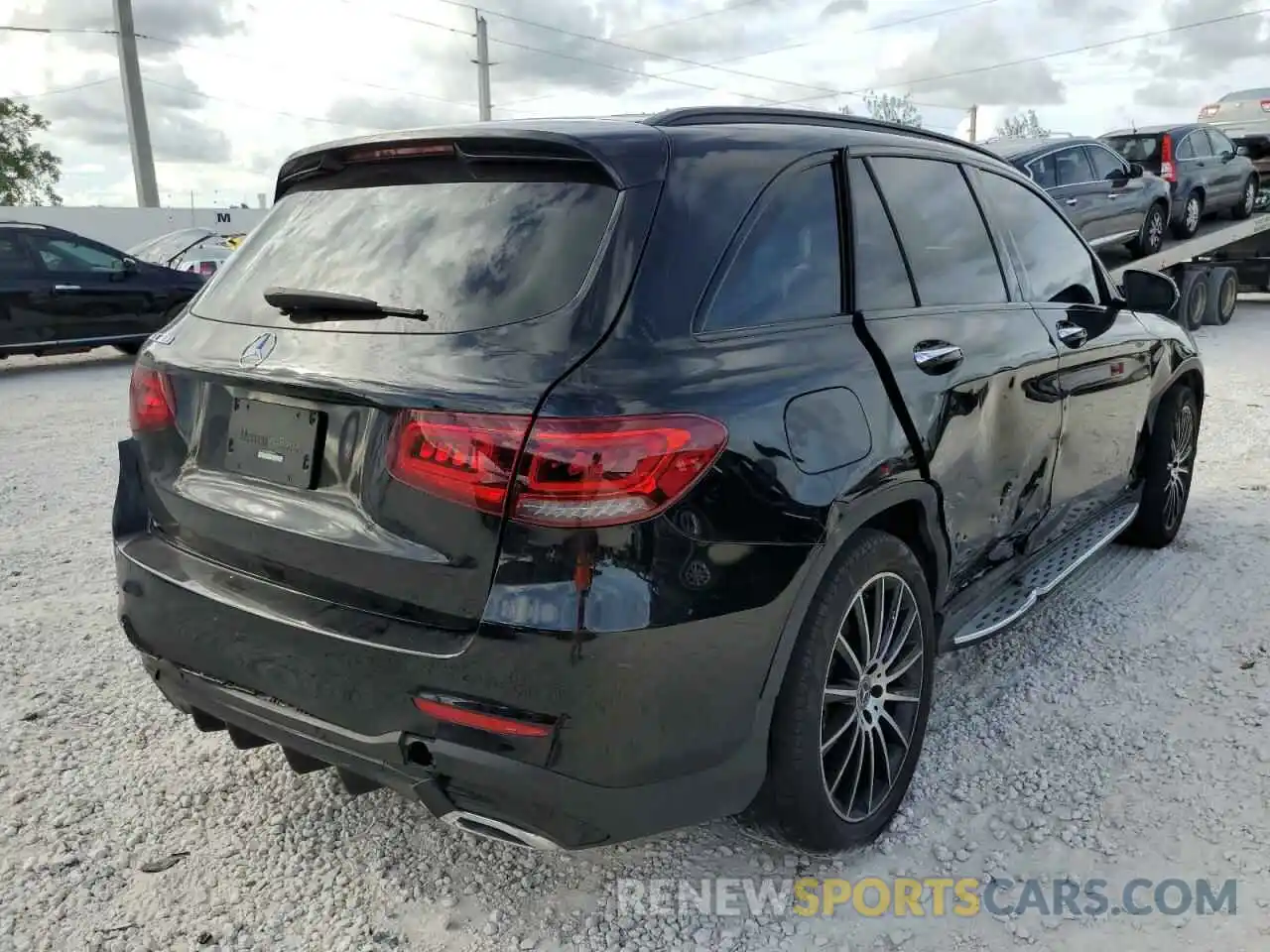 4 Photograph of a damaged car W1N0G8DB1LF801004 MERCEDES-BENZ GLC-CLASS 2020