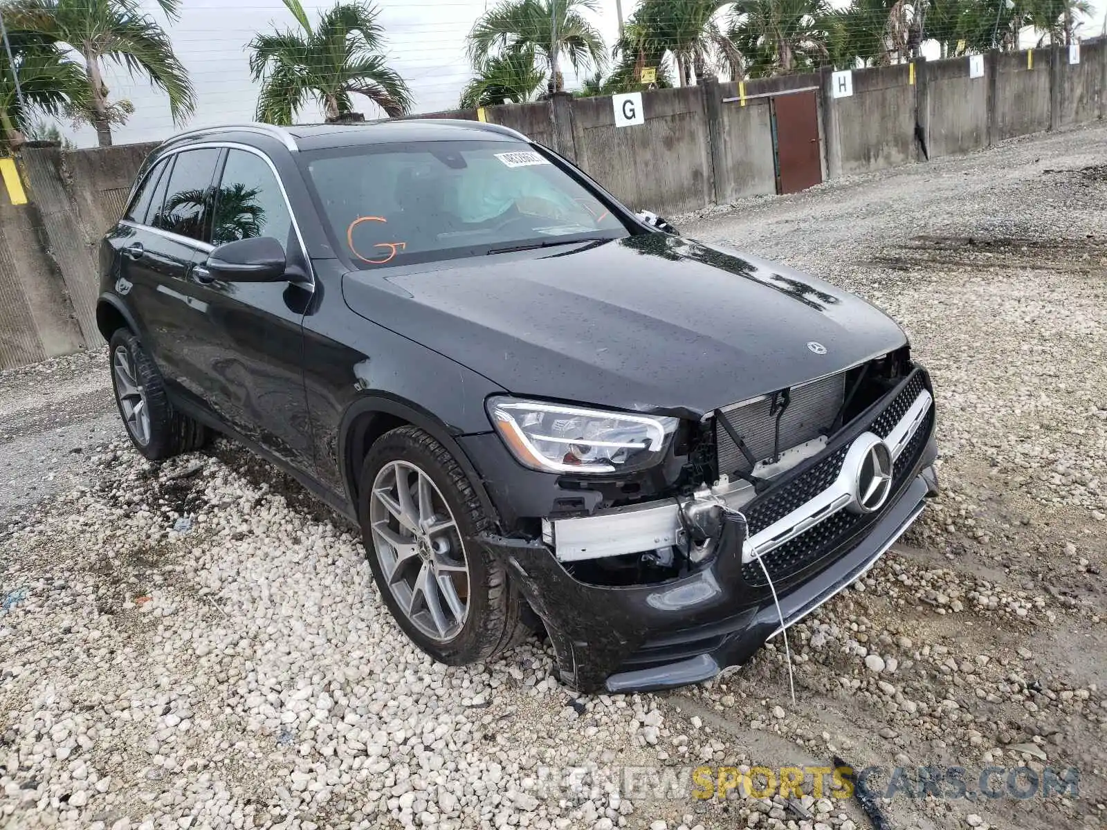 1 Photograph of a damaged car W1N0G8DB1LF811371 MERCEDES-BENZ GLC-CLASS 2020