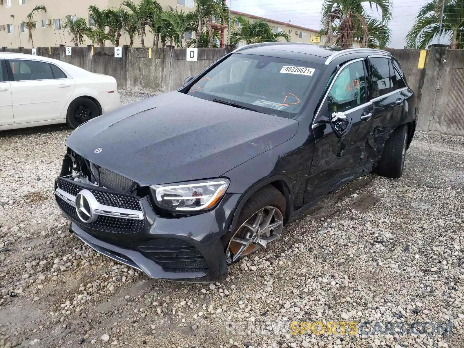 2 Фотография поврежденного автомобиля W1N0G8DB1LF811371 MERCEDES-BENZ GLC-CLASS 2020