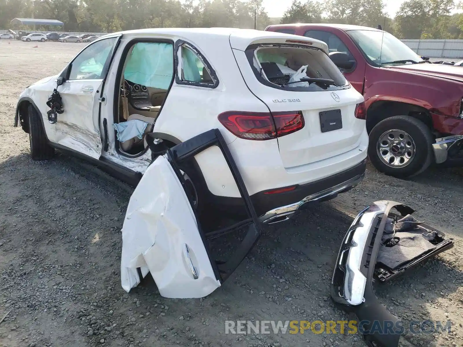 3 Photograph of a damaged car W1N0G8DB1LV257982 MERCEDES-BENZ GLC-CLASS 2020