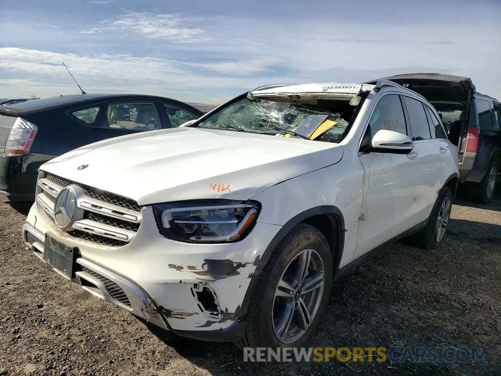 2 Photograph of a damaged car W1N0G8DB2LF784486 MERCEDES-BENZ GLC-CLASS 2020