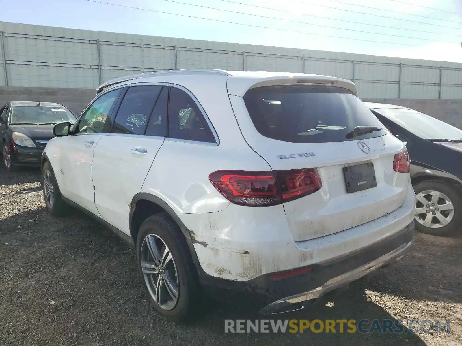 3 Photograph of a damaged car W1N0G8DB2LF784486 MERCEDES-BENZ GLC-CLASS 2020