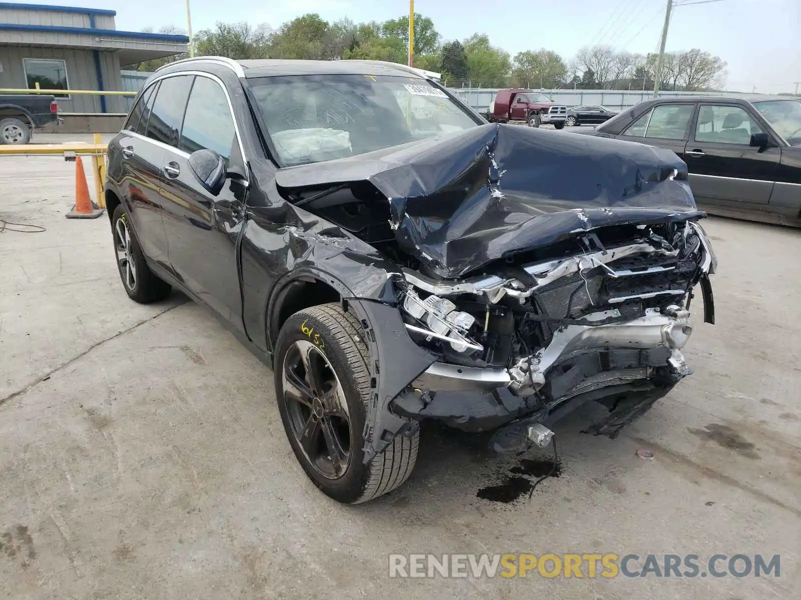 1 Photograph of a damaged car W1N0G8DB3LF768359 MERCEDES-BENZ GLC-CLASS 2020