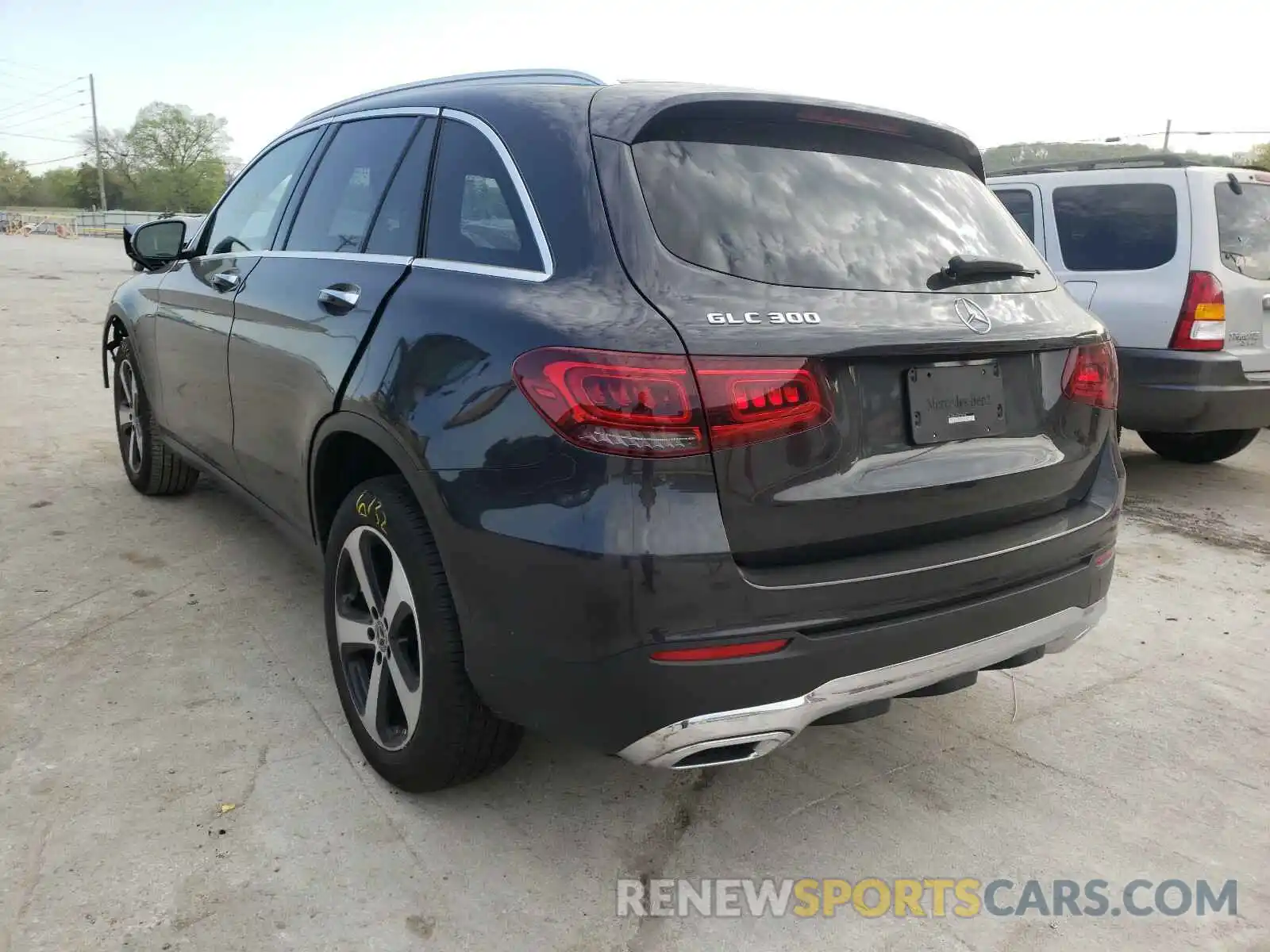 3 Photograph of a damaged car W1N0G8DB3LF768359 MERCEDES-BENZ GLC-CLASS 2020