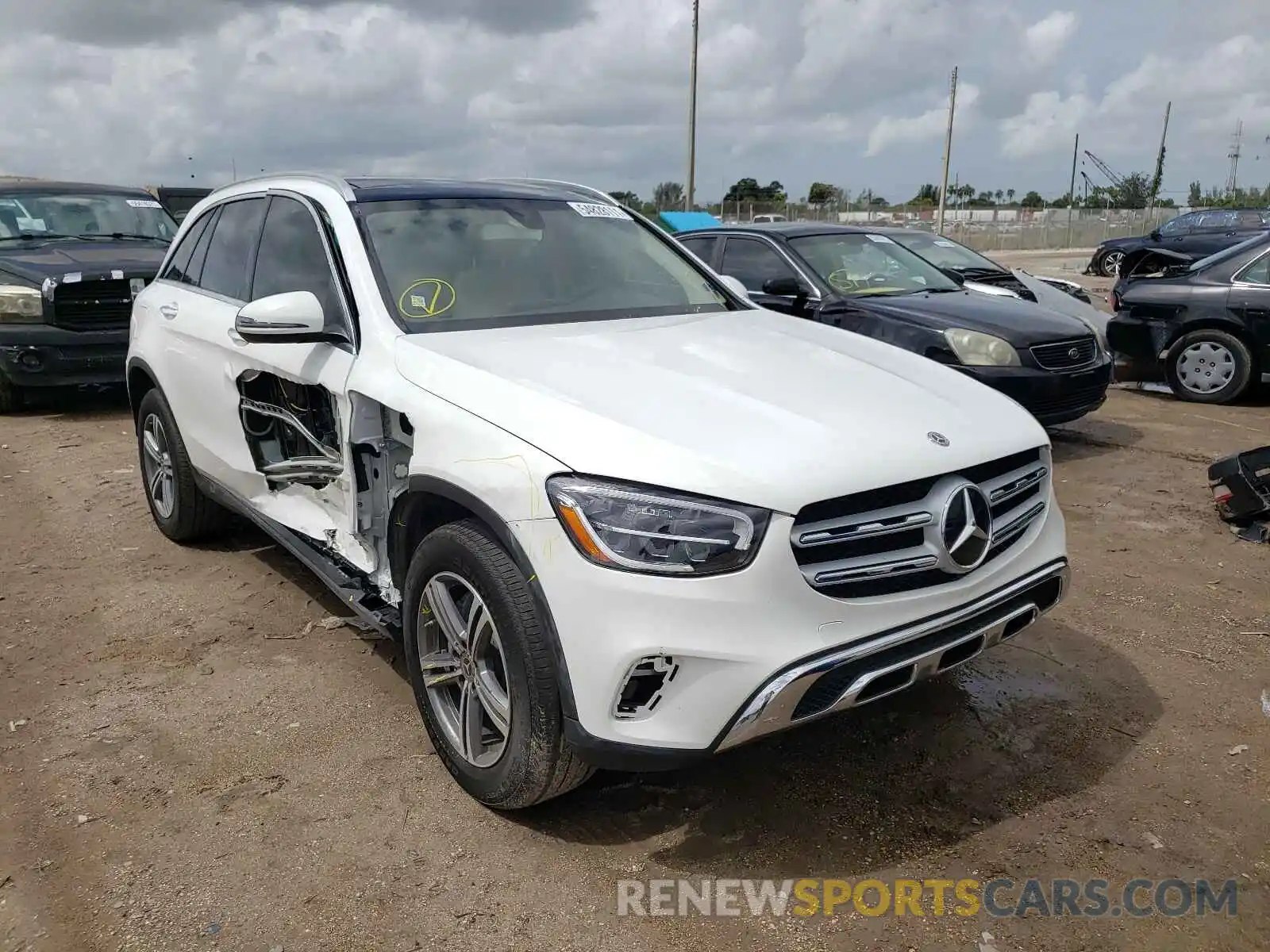 1 Photograph of a damaged car W1N0G8DB4LF785445 MERCEDES-BENZ GLC-CLASS 2020