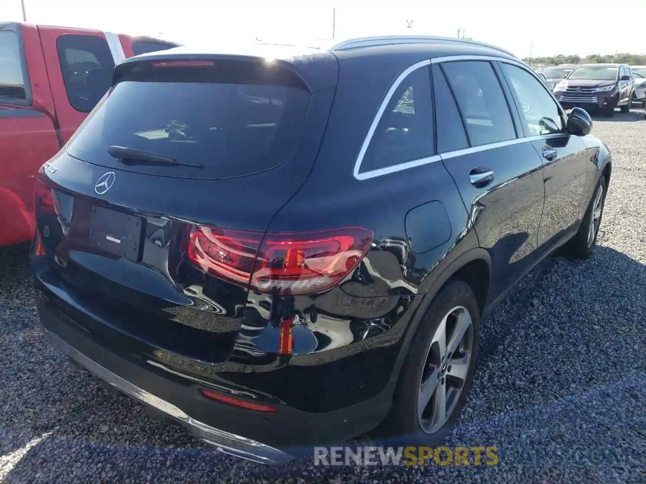 4 Photograph of a damaged car W1N0G8DB4LF823756 MERCEDES-BENZ GLC-CLASS 2020