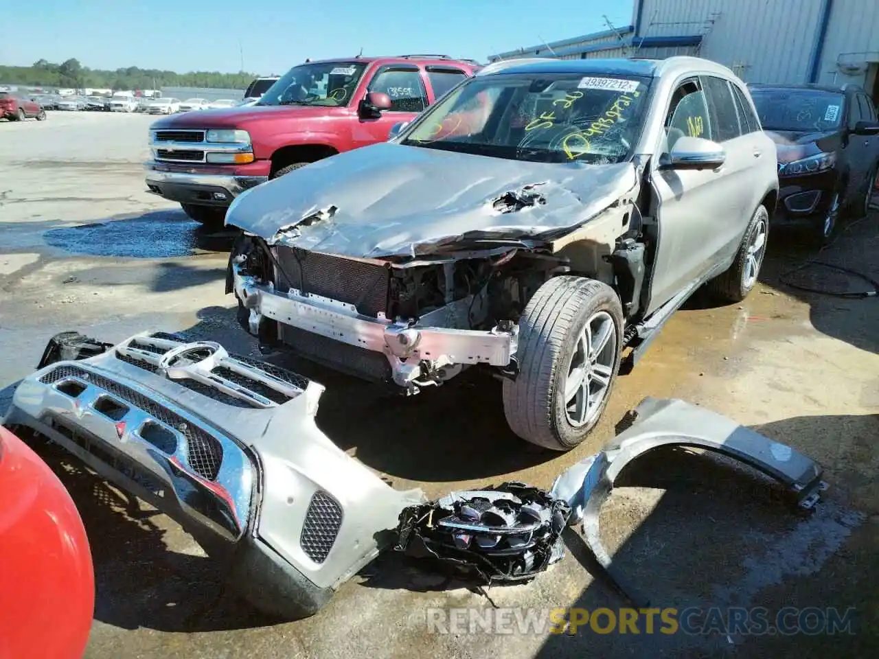 2 Photograph of a damaged car W1N0G8DB4LV258768 MERCEDES-BENZ GLC-CLASS 2020