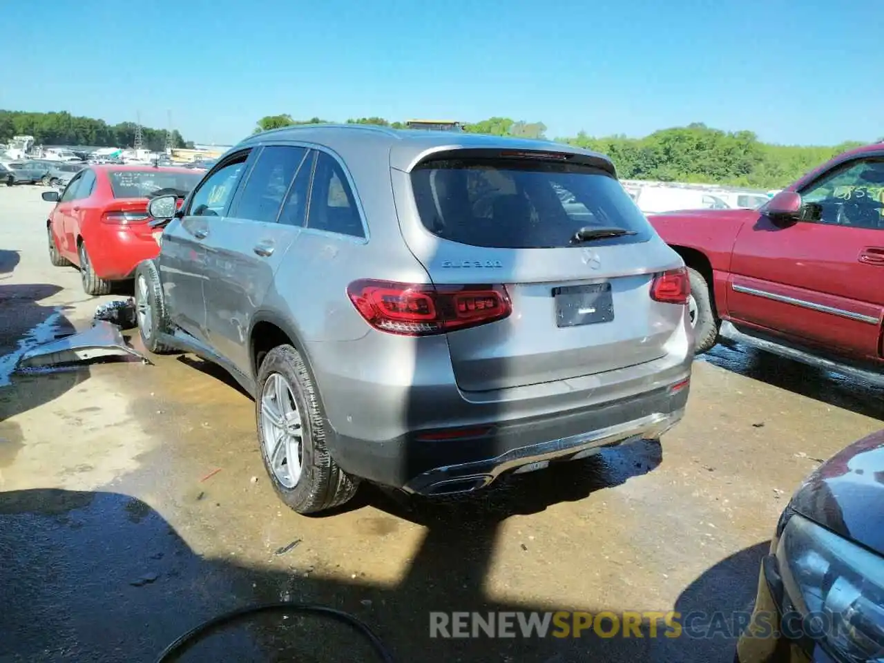 3 Photograph of a damaged car W1N0G8DB4LV258768 MERCEDES-BENZ GLC-CLASS 2020