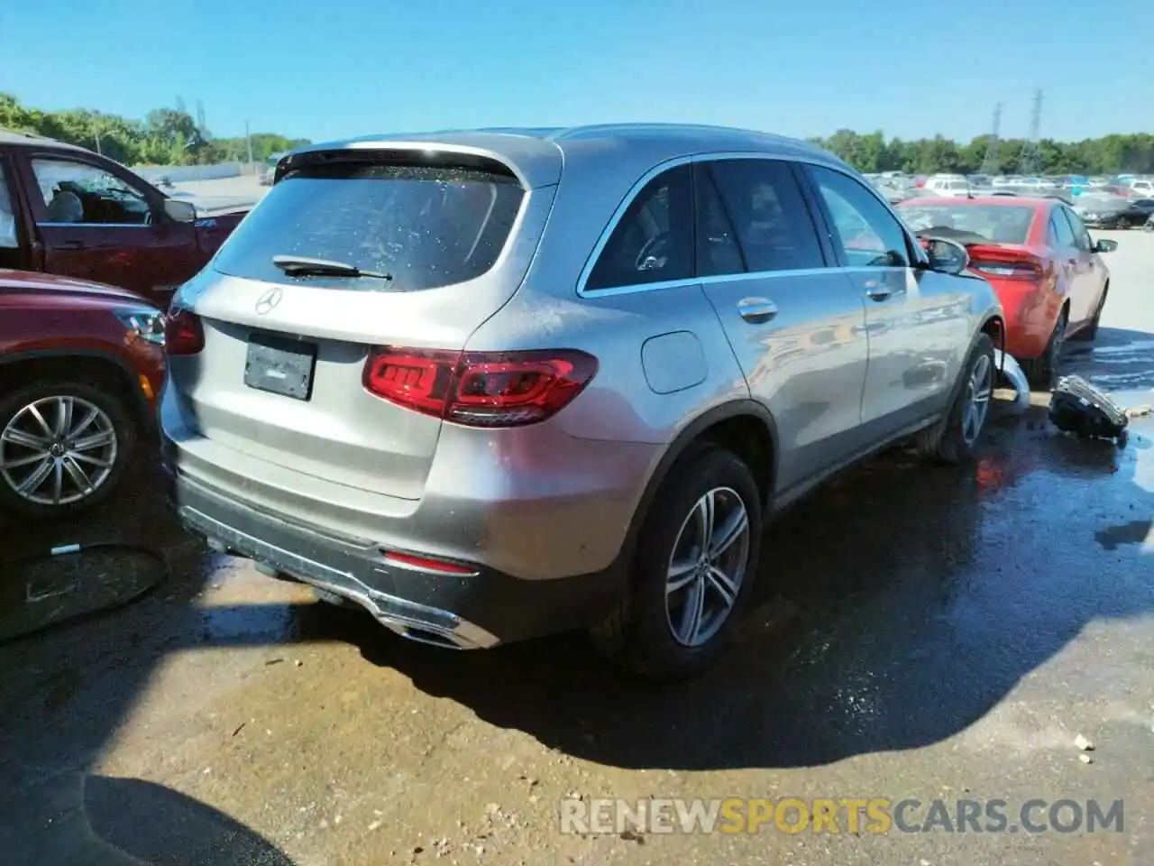 4 Photograph of a damaged car W1N0G8DB4LV258768 MERCEDES-BENZ GLC-CLASS 2020