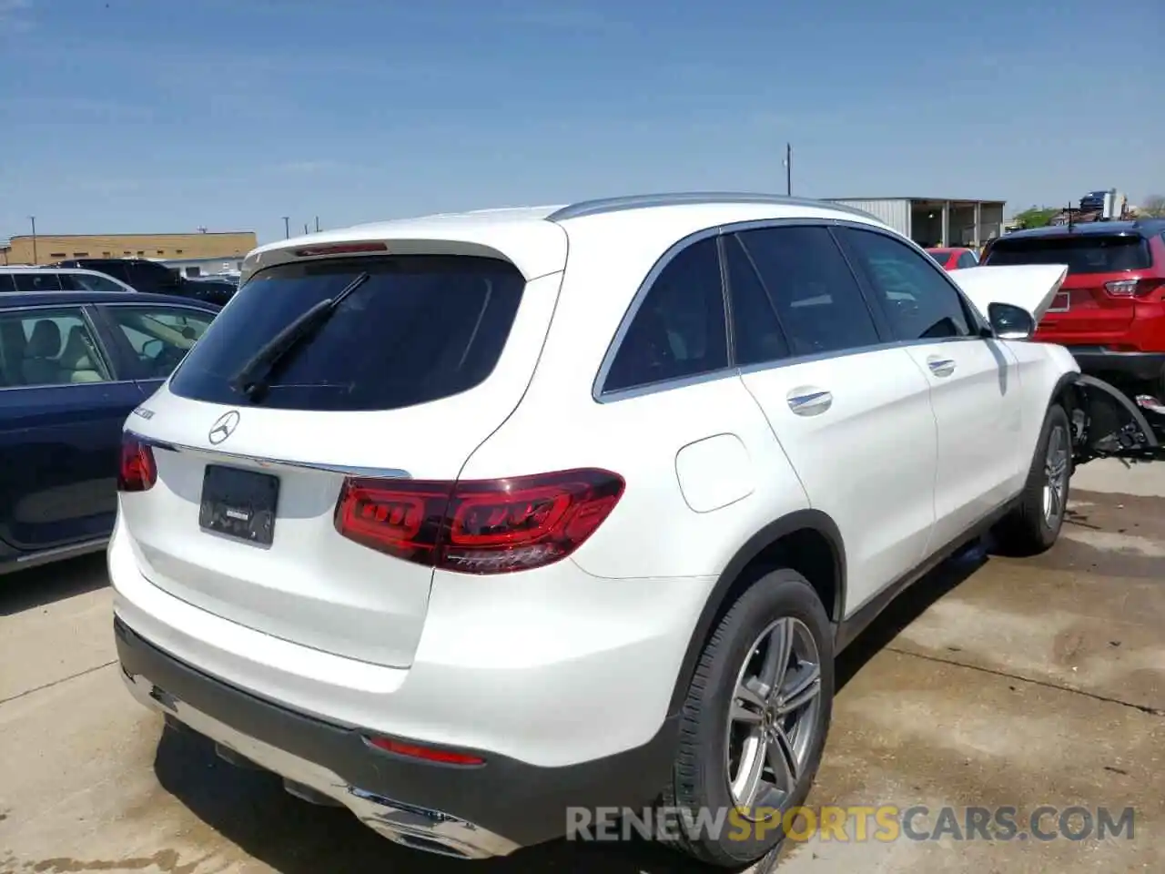 4 Photograph of a damaged car W1N0G8DB5LF763356 MERCEDES-BENZ GLC-CLASS 2020