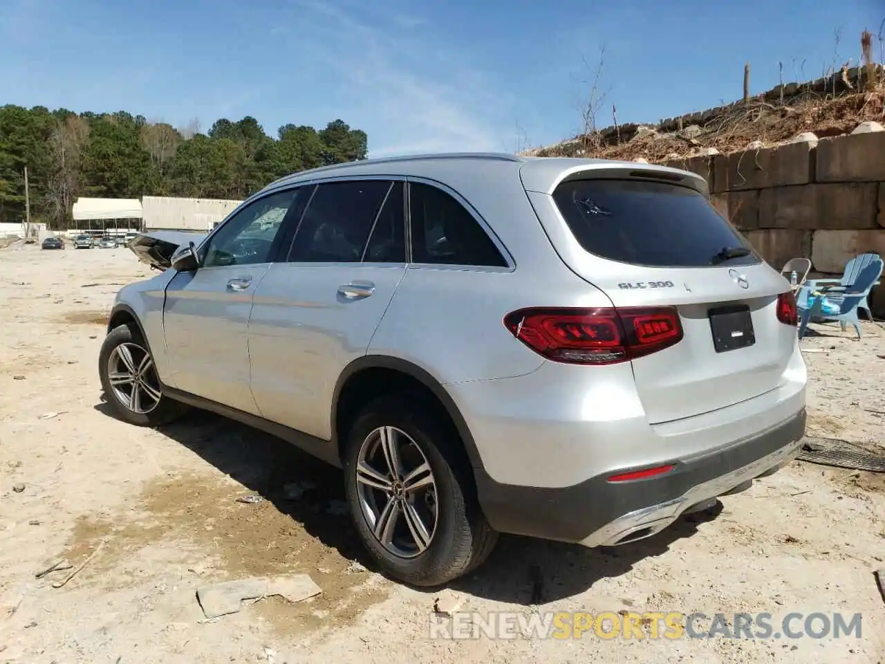 3 Photograph of a damaged car W1N0G8DB5LF764796 MERCEDES-BENZ GLC-CLASS 2020