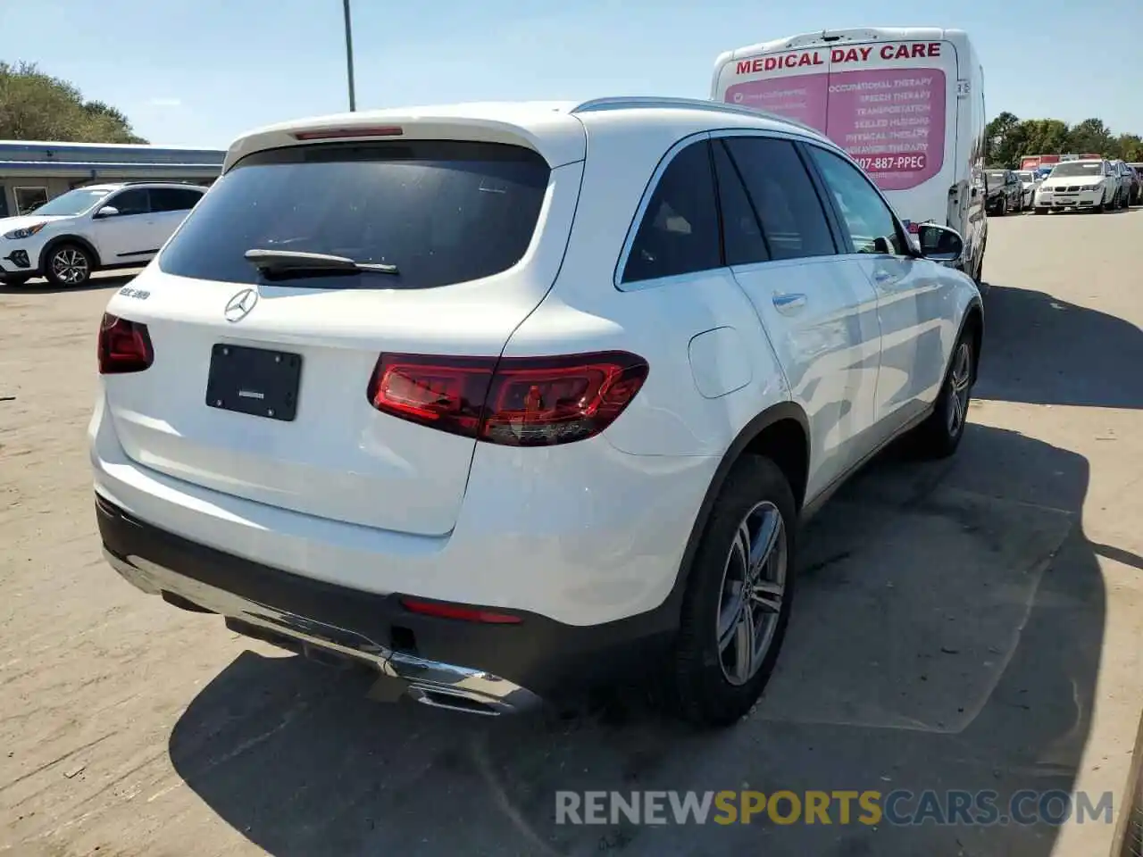 4 Photograph of a damaged car W1N0G8DB6LF762684 MERCEDES-BENZ GLC-CLASS 2020