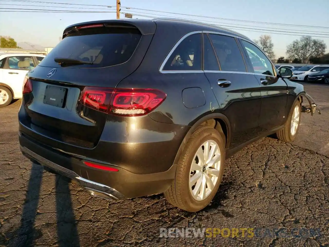 4 Photograph of a damaged car W1N0G8DB6LF774107 MERCEDES-BENZ GLC-CLASS 2020