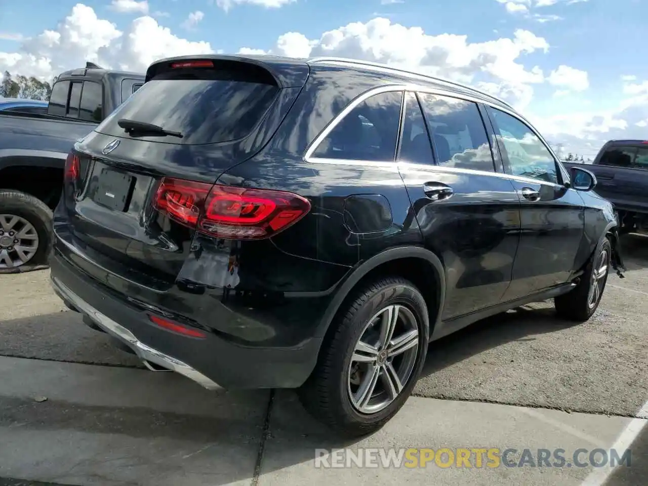 3 Photograph of a damaged car W1N0G8DB6LF810684 MERCEDES-BENZ GLC-CLASS 2020