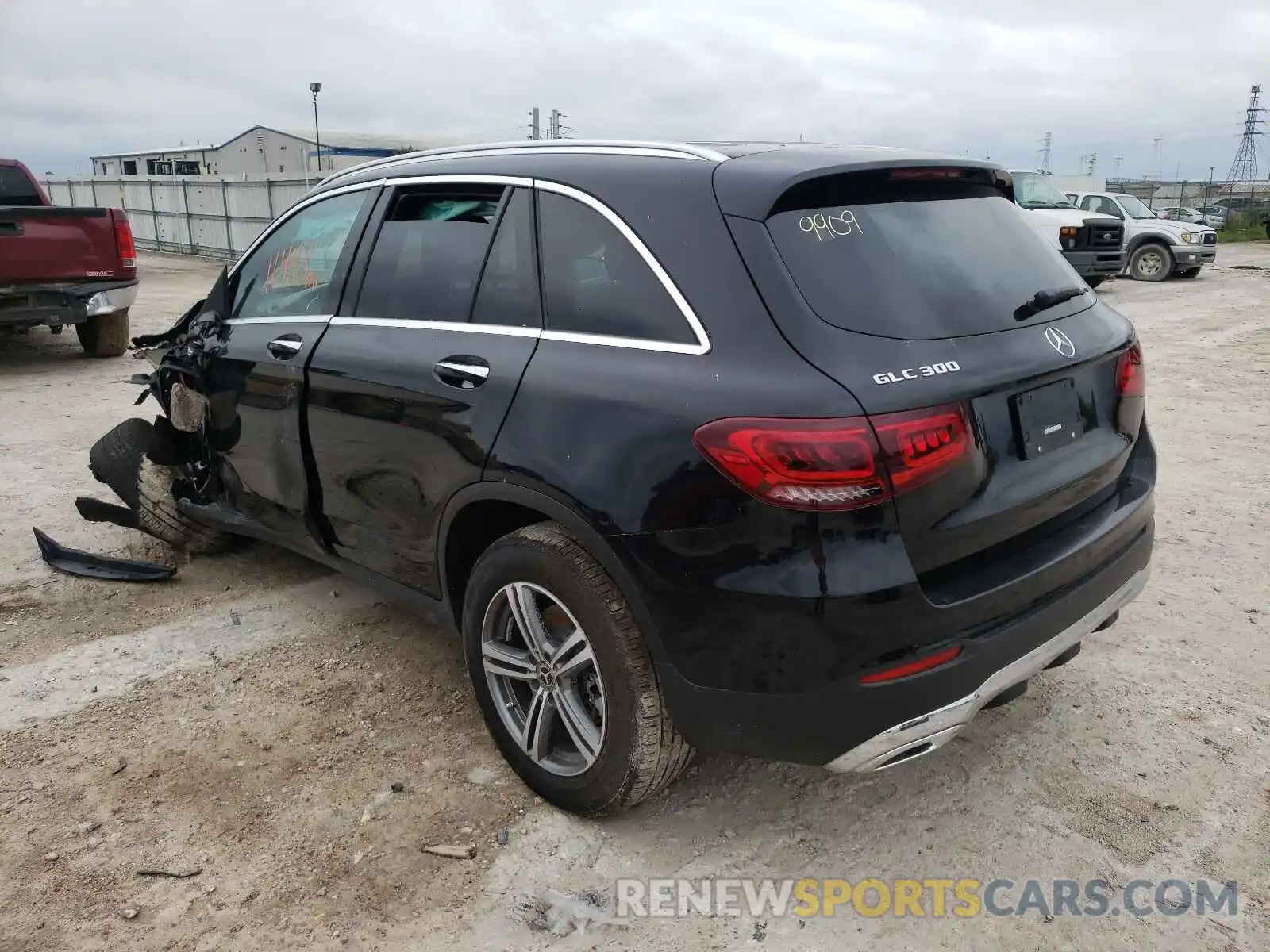 3 Photograph of a damaged car W1N0G8DB6LF857116 MERCEDES-BENZ GLC-CLASS 2020