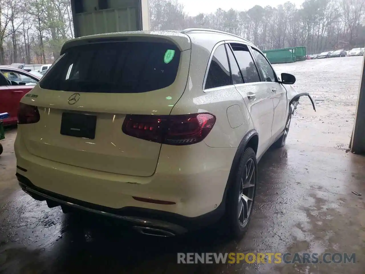 4 Photograph of a damaged car W1N0G8DB7LF780109 MERCEDES-BENZ GLC-CLASS 2020