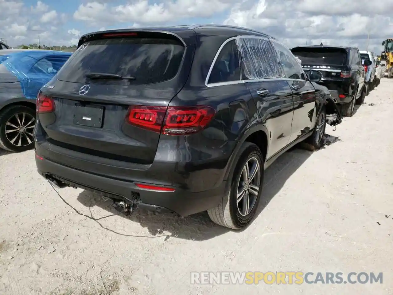 4 Photograph of a damaged car W1N0G8DB7LF789151 MERCEDES-BENZ GLC-CLASS 2020