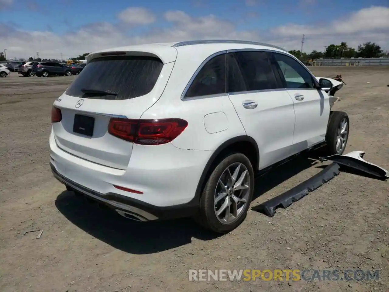 4 Photograph of a damaged car W1N0G8DB8LF760905 MERCEDES-BENZ GLC-CLASS 2020