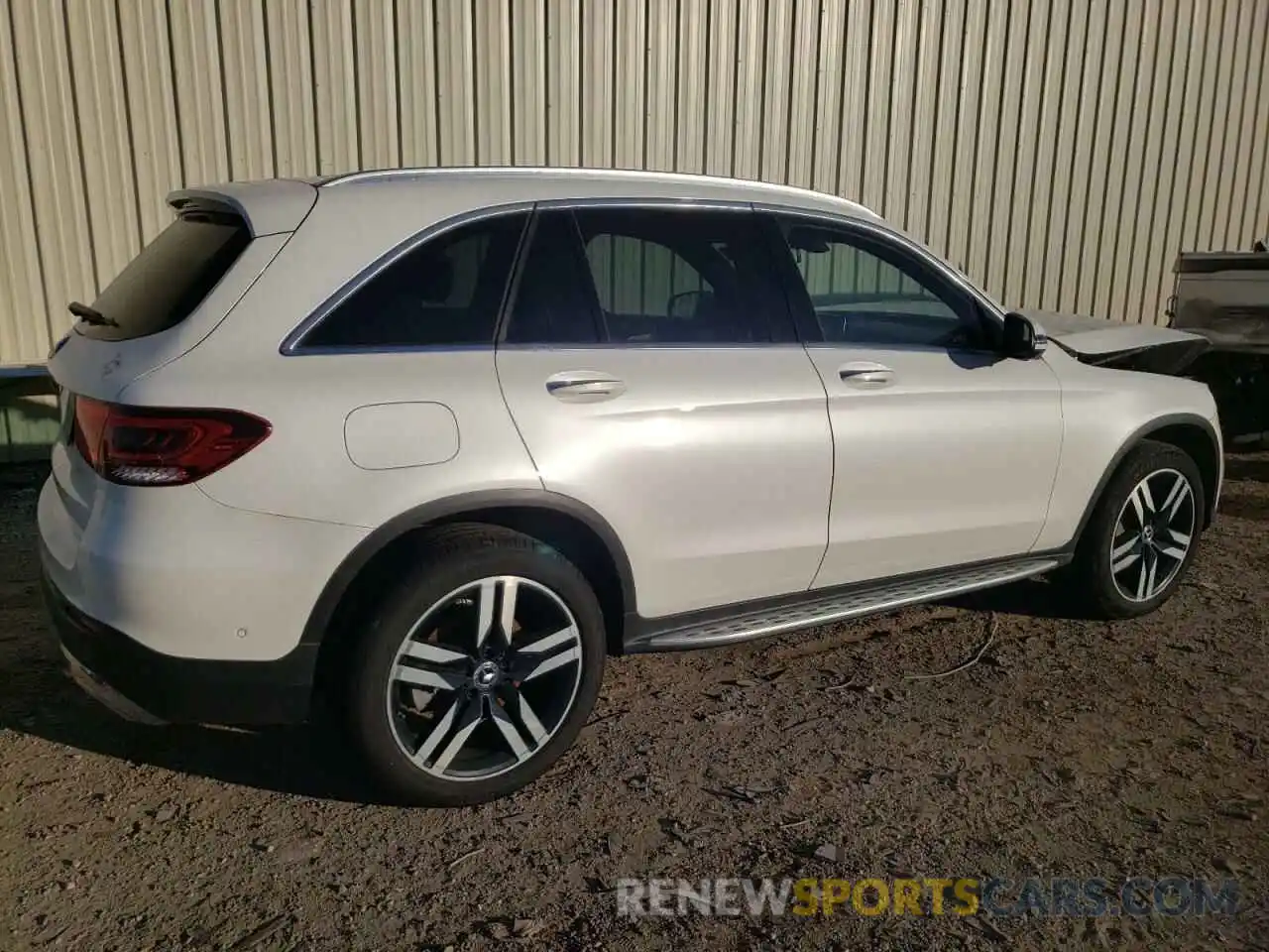 3 Photograph of a damaged car W1N0G8DB8LF795153 MERCEDES-BENZ GLC-CLASS 2020