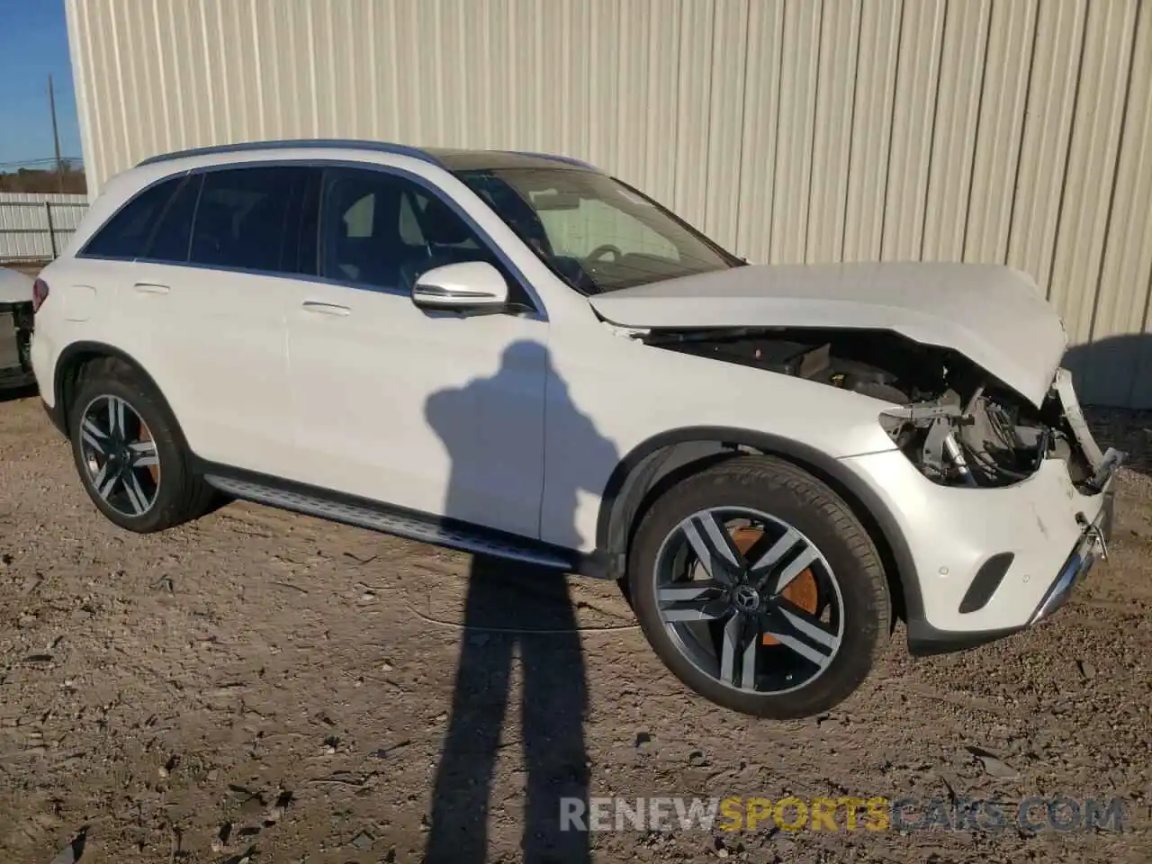 4 Photograph of a damaged car W1N0G8DB8LF795153 MERCEDES-BENZ GLC-CLASS 2020