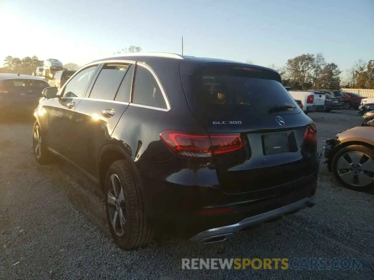 3 Photograph of a damaged car W1N0G8DB8LF808094 MERCEDES-BENZ GLC-CLASS 2020