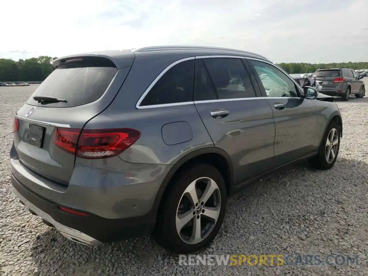 4 Фотография поврежденного автомобиля W1N0G8DB8LF816390 MERCEDES-BENZ GLC-CLASS 2020