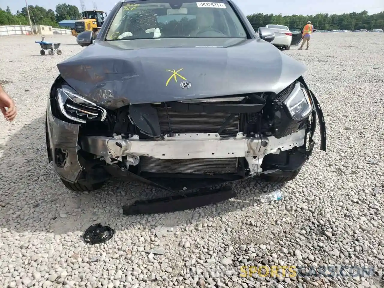 9 Photograph of a damaged car W1N0G8DB8LF816390 MERCEDES-BENZ GLC-CLASS 2020