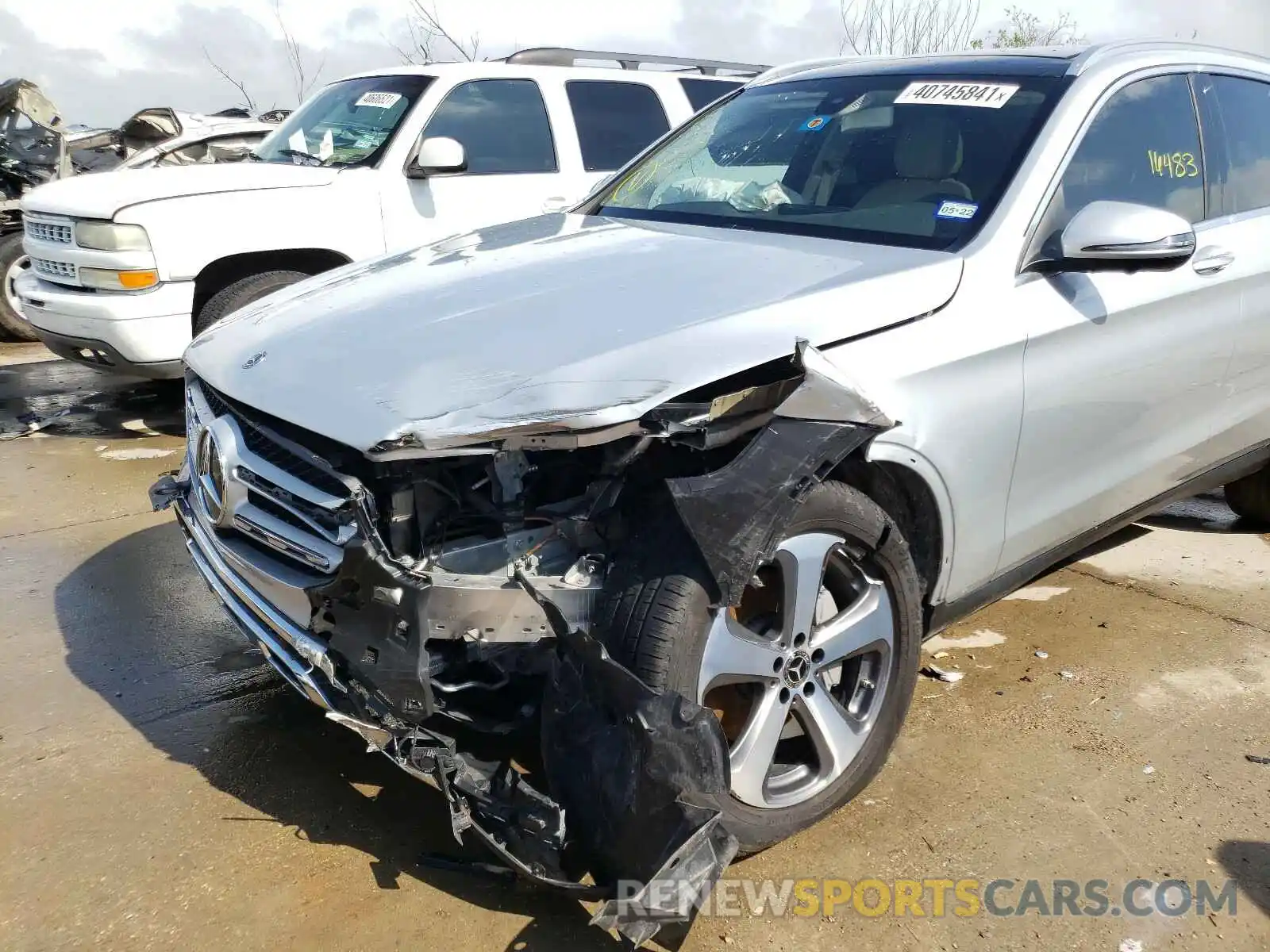 9 Photograph of a damaged car W1N0G8DB8LF823257 MERCEDES-BENZ GLC-CLASS 2020