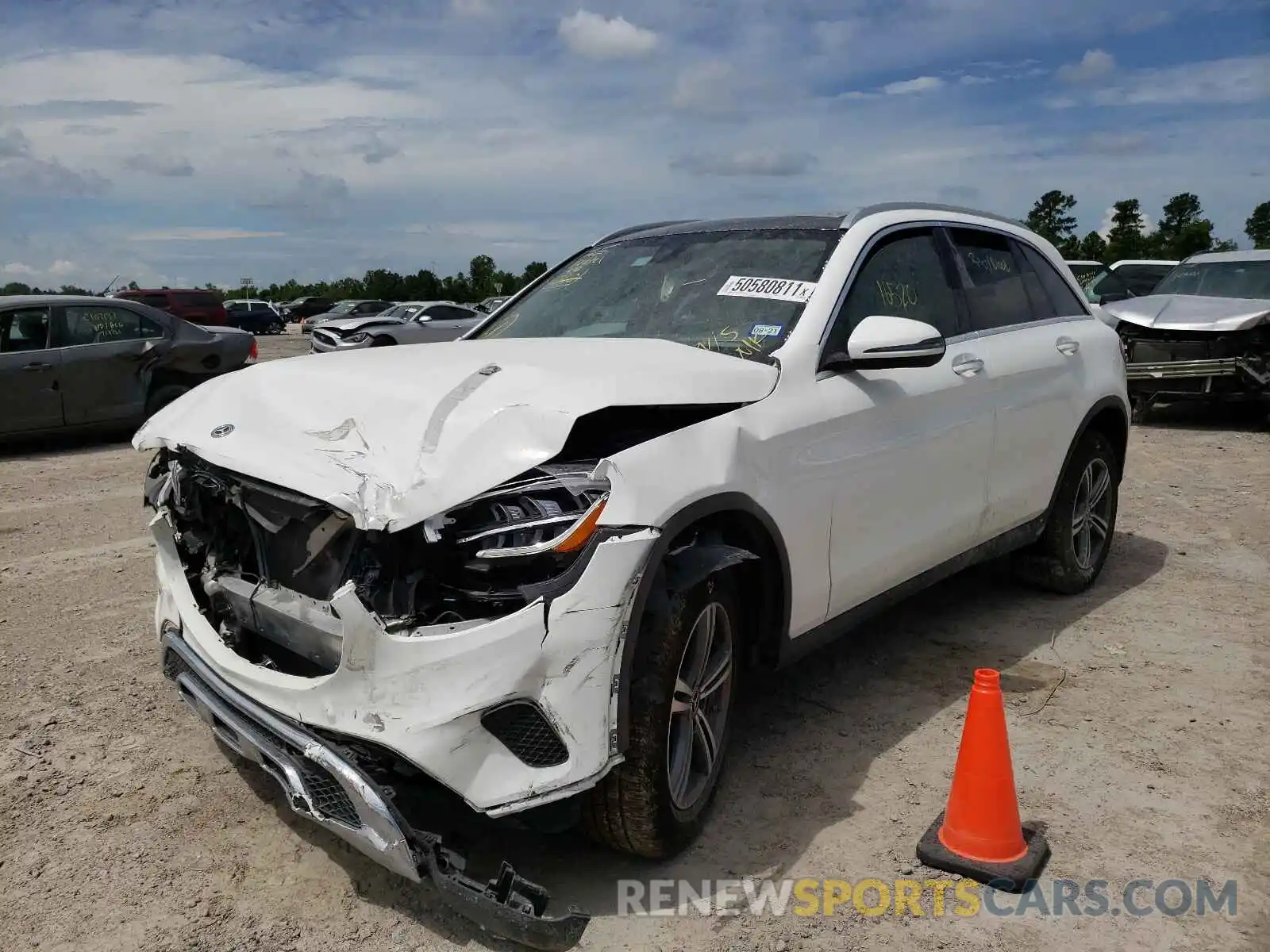 2 Photograph of a damaged car W1N0G8DB9LF766387 MERCEDES-BENZ GLC-CLASS 2020