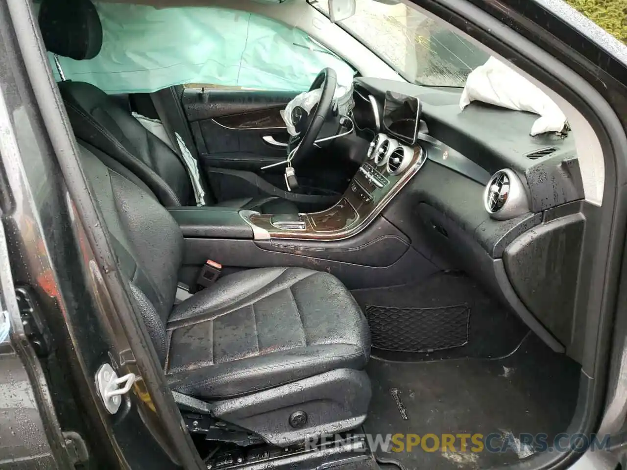 5 Photograph of a damaged car W1N0G8DB9LF769628 MERCEDES-BENZ GLC-CLASS 2020