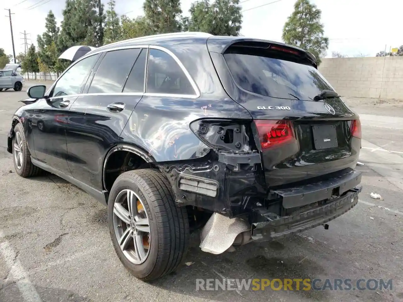 3 Photograph of a damaged car W1N0G8DBXLF766821 MERCEDES-BENZ GLC-CLASS 2020