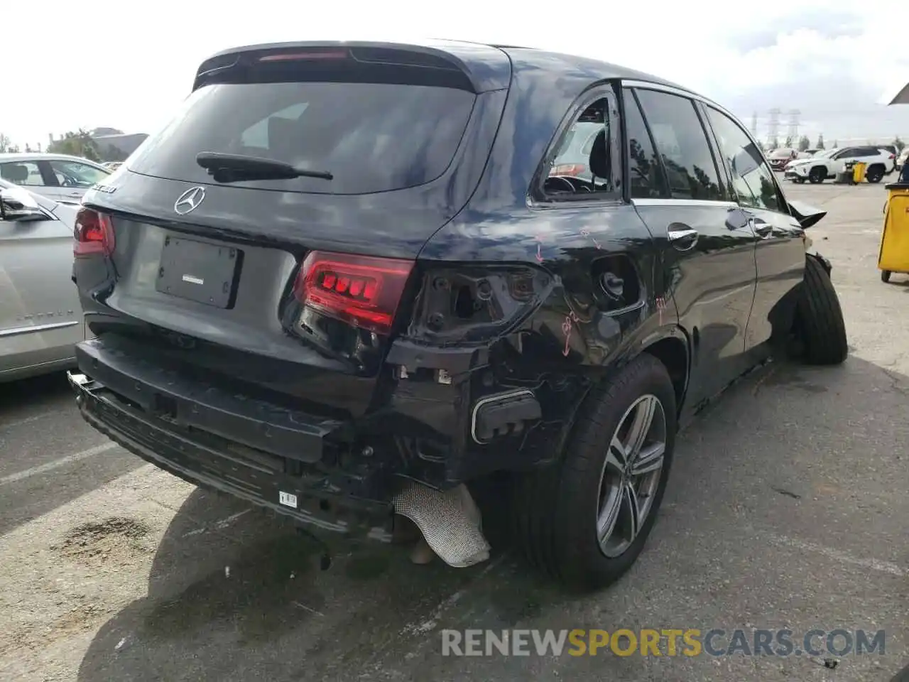 4 Photograph of a damaged car W1N0G8DBXLF766821 MERCEDES-BENZ GLC-CLASS 2020