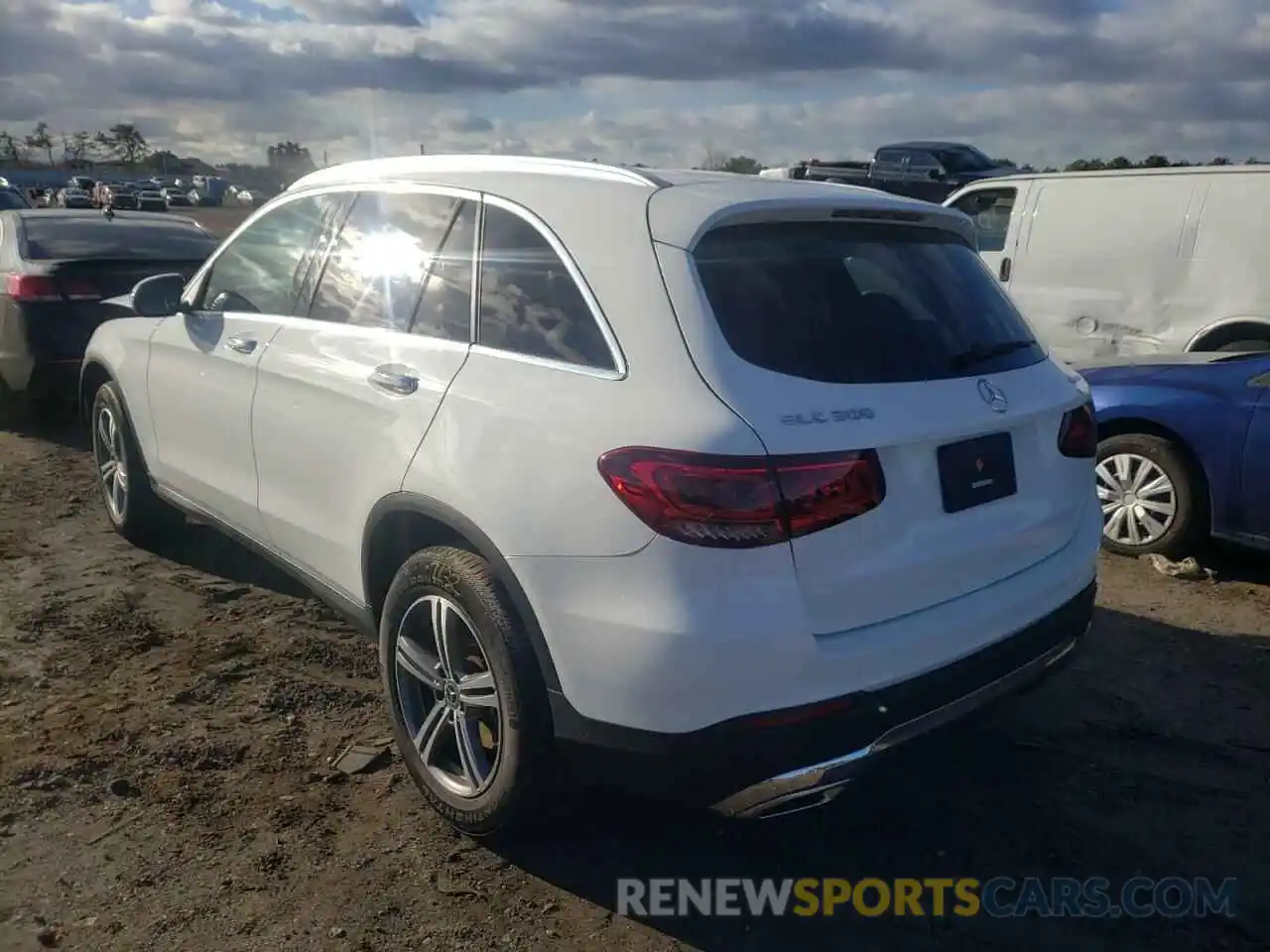 3 Photograph of a damaged car W1N0G8EB0LF853805 MERCEDES-BENZ GLC-CLASS 2020