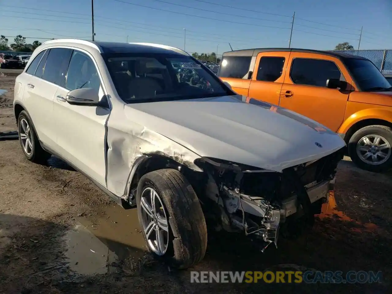 1 Photograph of a damaged car W1N0G8EB1LF804628 MERCEDES-BENZ GLC-CLASS 2020