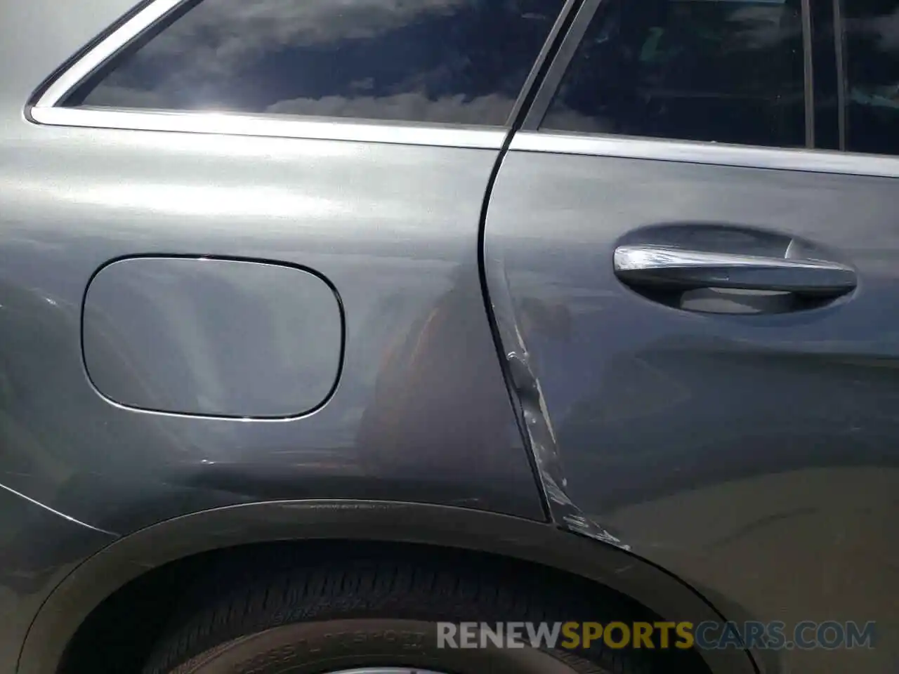 9 Photograph of a damaged car W1N0G8EB1LF813748 MERCEDES-BENZ GLC-CLASS 2020