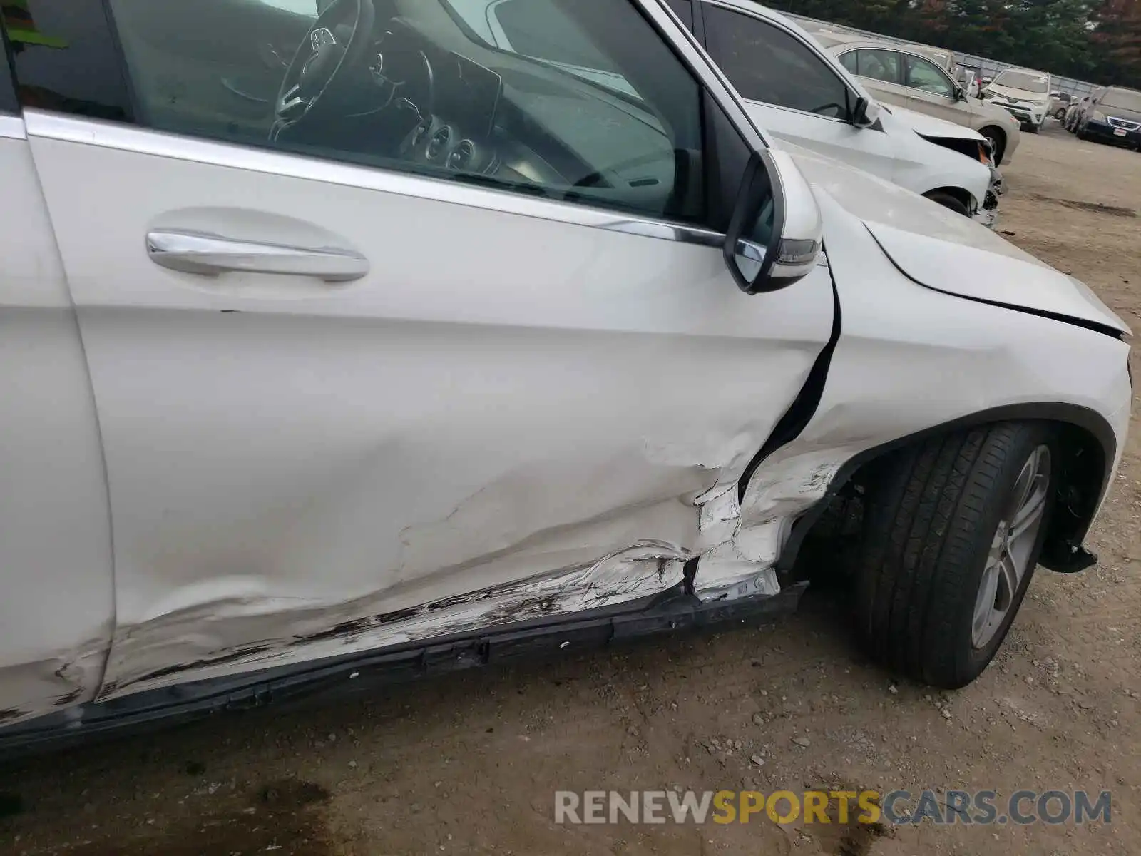 9 Photograph of a damaged car W1N0G8EB1LF815869 MERCEDES-BENZ GLC-CLASS 2020