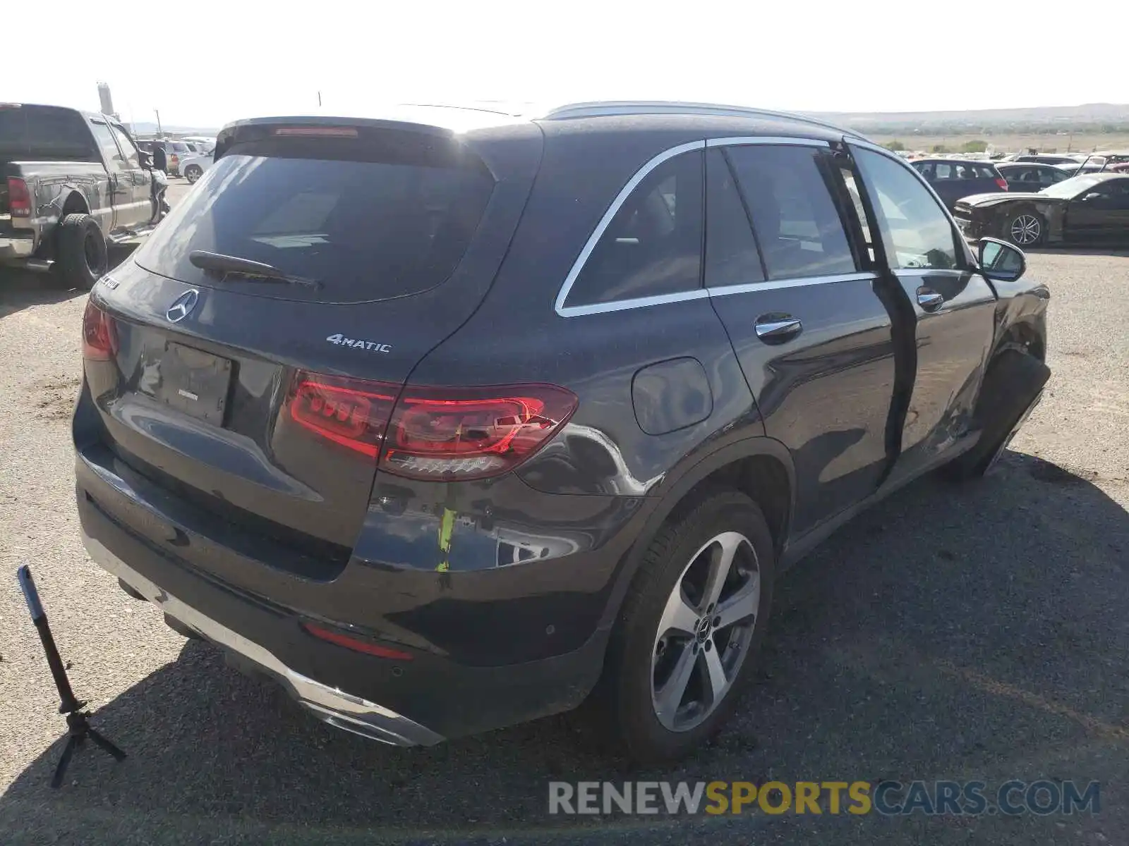 4 Photograph of a damaged car W1N0G8EB1LF835006 MERCEDES-BENZ GLC-CLASS 2020