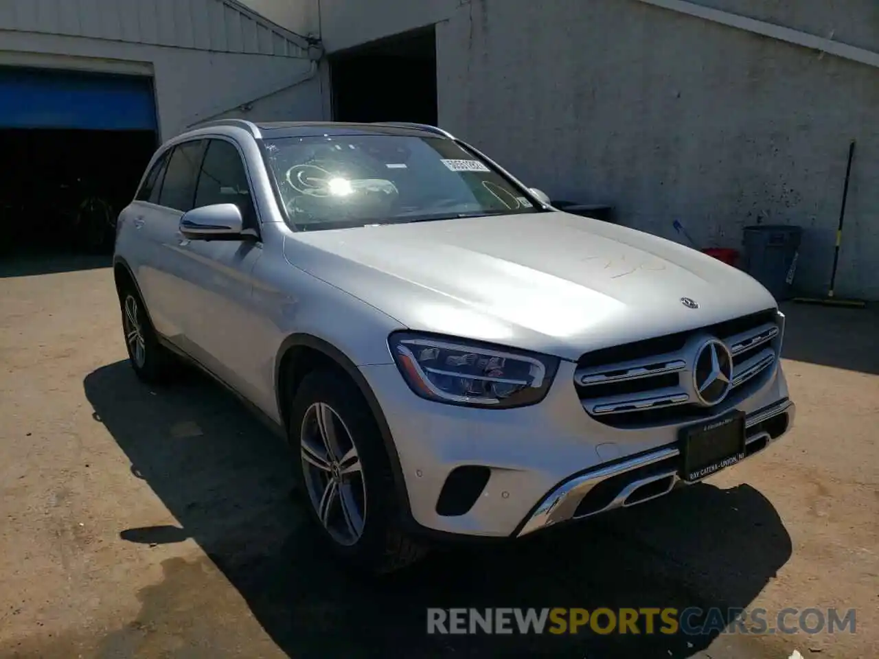 1 Photograph of a damaged car W1N0G8EB2LF763197 MERCEDES-BENZ GLC-CLASS 2020