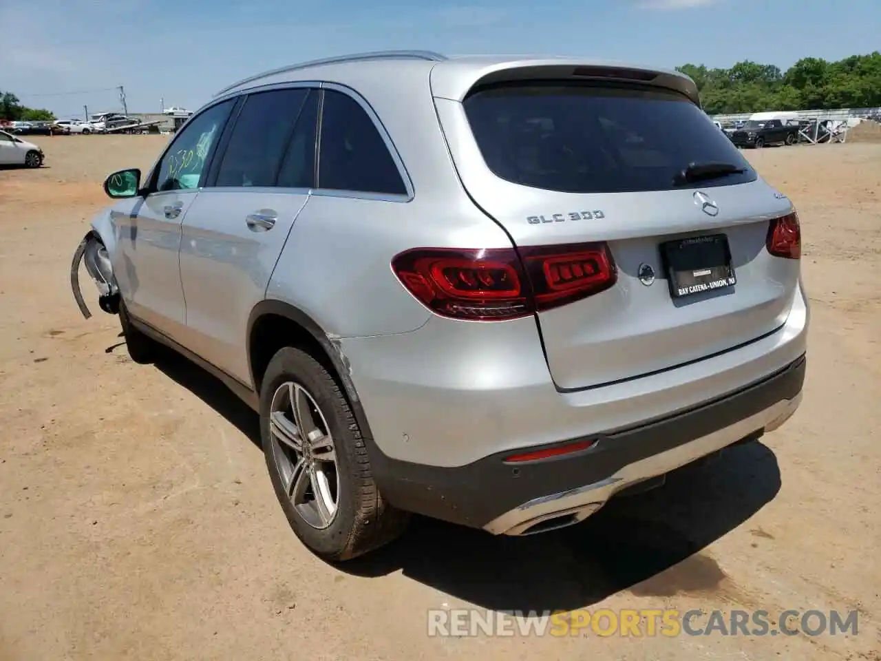 3 Photograph of a damaged car W1N0G8EB2LF763197 MERCEDES-BENZ GLC-CLASS 2020