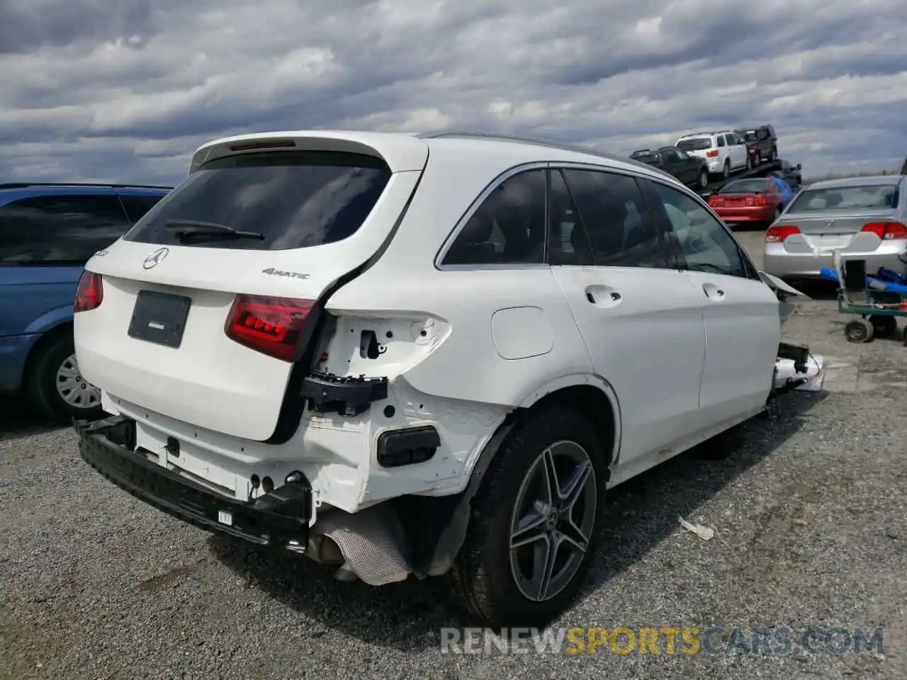 4 Photograph of a damaged car W1N0G8EB2LF790187 MERCEDES-BENZ GLC-CLASS 2020